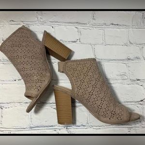 LC Lauren Conrad peep toe booties